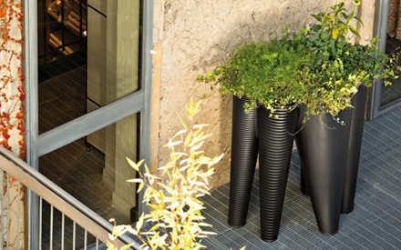 SERRALUNGA | THE VASES OUTDOOR POT